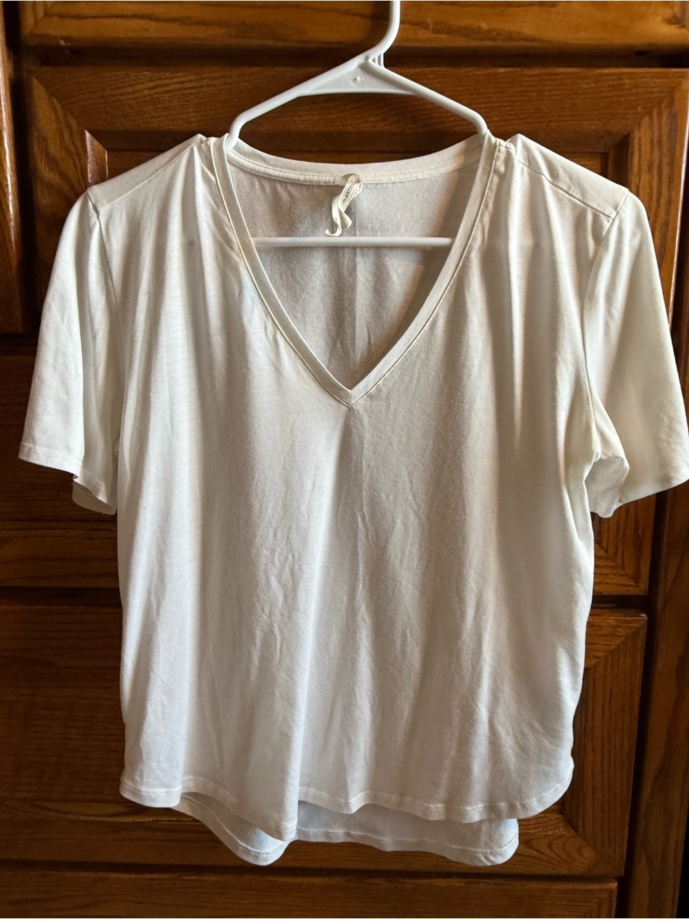 Anthropologie Cream V-Neck Short Sleeve Tee